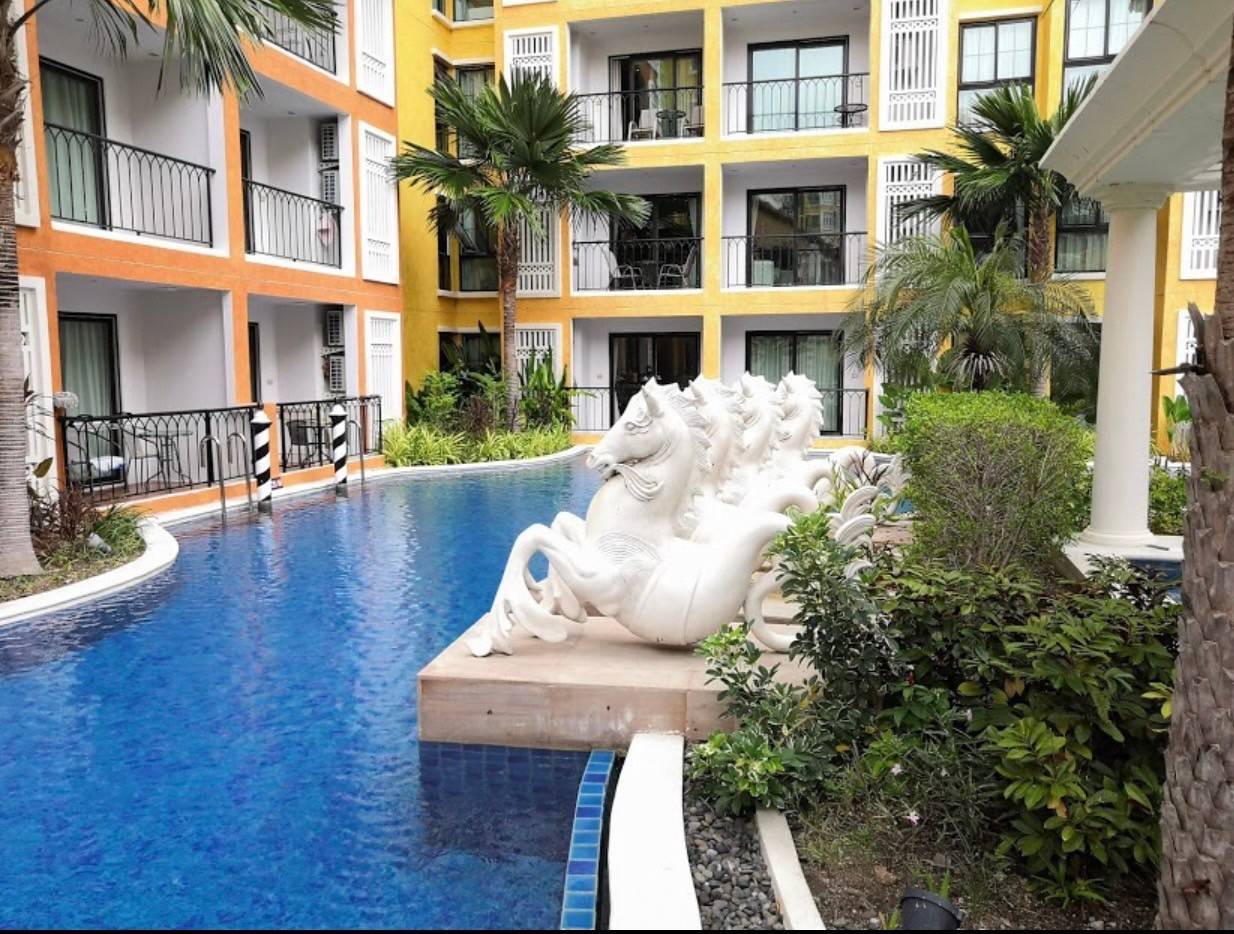 Read more about the article Venetian Signature Condo Resort Pattaya